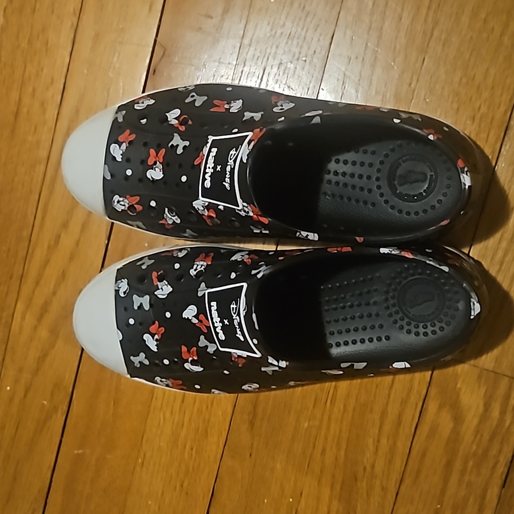 Minnie mouse native shoes